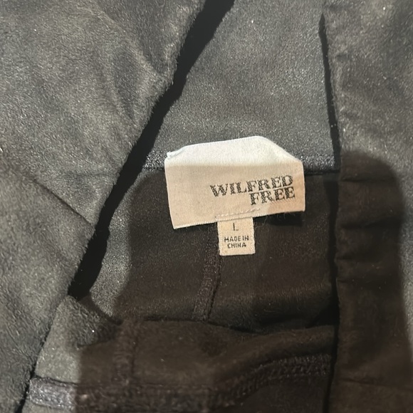 ARITZIA Wilfred Free Black Daria Suede leggings - Picture 3 of 3